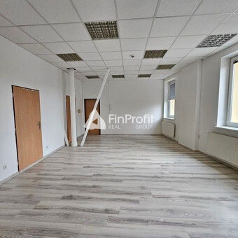 Kancelária v administratívnej časti Hotela Saffron - 48,9 m2 - 3