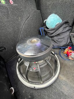 Predám Subwoofer 15” + zosik do auta - 3