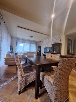 Jedálenský stôl so stoličkami - 3