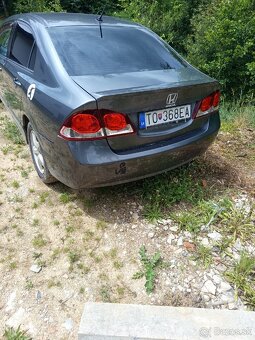 Honda Civic 8g sedan IMA - 3