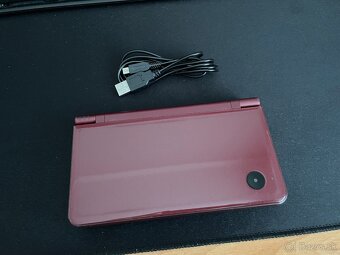 Nintendo DSi XL - 3