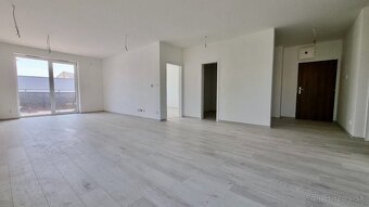 4 IZBOVÝ BYT S PODZEMNOU GARÁŽOU - NOVOSTAVBA MALACKY - 3