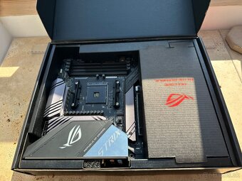 Asus X570-E Rog Strix Gaming + 32GB DDR4 + Príslušenstvo - 3