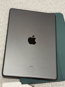Apple Ipad 8 32Gb - Pekný stav, s obalom a nabíjačkou - 3
