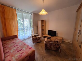 Ponúkam na prenájom 1. izbový byt s balkónom na sídlisku Záp - 3