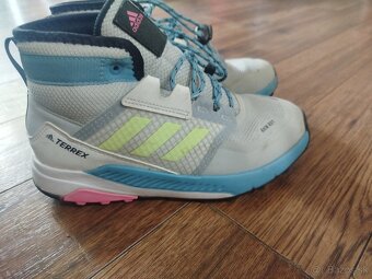 Dievcenska zimna terenna obuv Adidas 34EU - 3