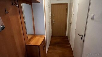 Na PREDAJ príjemný 2-izbový byt s balkónom v tichej a zelene - 3