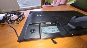 Na predaj LCD monitor Samsung F24T350FHR - 3