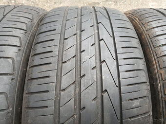 235/50 R19 -letné Hankook - 3