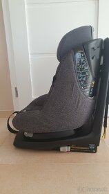 Otocna autosedacka Maxi Cosi AssisFix do 18 kg
- 3