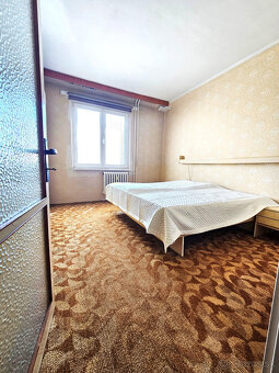 >>> top lokalita - 3i byt - Ružinov - balkón - zateplený dom - 3