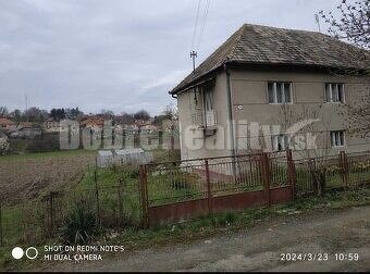 Na predaj dvojgeneračný rodinný dom v obci Brhlovce - 3