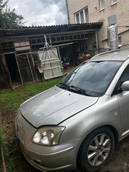 Predám Toyota avensis d4d 2.0d 2007 rv - 3