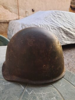 Na predaj je sovietska oceľová prilba SŠ-40, ktorú používala - 3