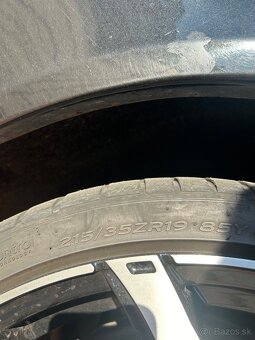 Mercedes elektróny 215/35 R19 - 3