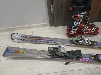 lyže salomon a lyžiarky - 3