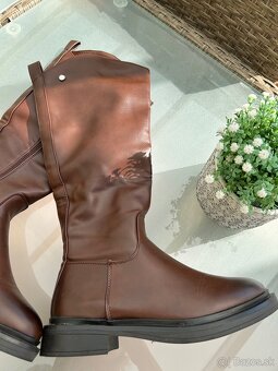 Predám hnedé čižmy - 3