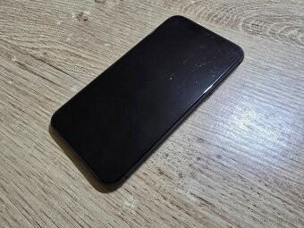 Iphone 11 128gb plnefunkcny ma len bezne znamky pouzivania a - 3