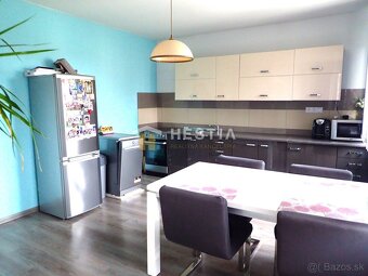 ZNÍŽENÁ CENA Veľký rodinný dom s pozemkom 930 m2 Kuklov - 3