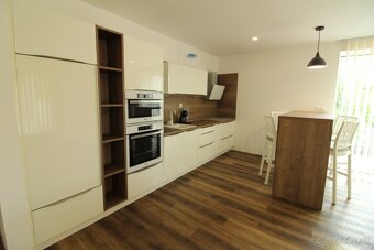 Na predaj moderný 3-izbový apartmán v prestížnom projekte Po - 3