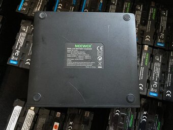 Dual Nabíjačka Neewer pre Batérie NP-F550 / F750 / F950.. - 3