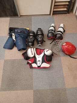 Hokejové Bauer veci - 3