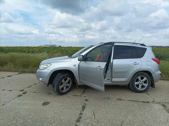 TOYOTA RAW 4 4x4 - 3
