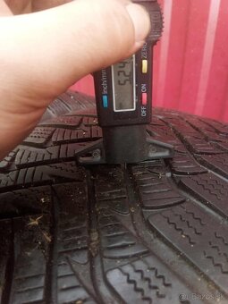 Predám 2ks zimné pneu.235/55R18 Laufen dezen 5,2mm - 3