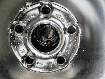 Nepoužitá zimní sada Volkswagen ID3 R18 ET50 - 3