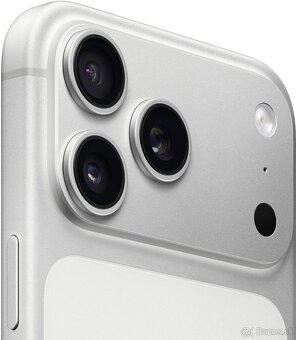 iPhone 17 Pro Max 256 GB strieborný - 3