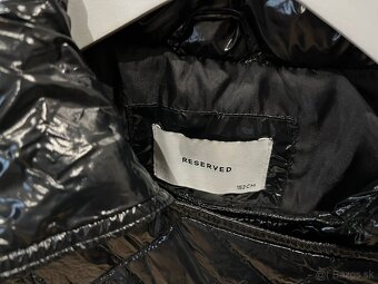 Prešívaná metalická bunda značky Reserved 152 - 3