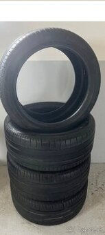 Pirelli 285/40R21 - 3