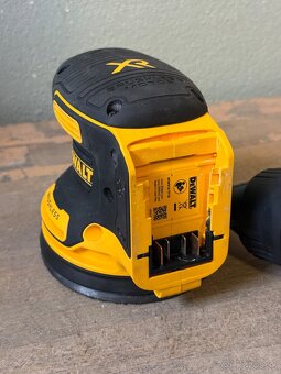 AKU rádio Makita - 3