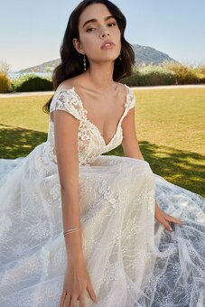 Krajkové svadobné šaty - 3