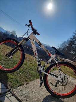 Leader Fox Dirt Parade - 3