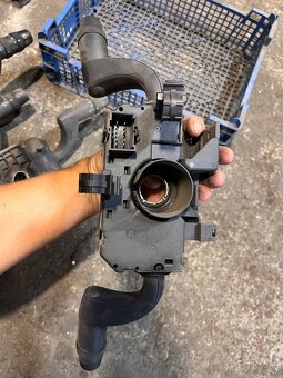 Podvolantove páčky - 3