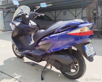 Suzuki Burgman 200, 13,5KW, r.v.2009 - 3