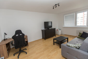 2i byt Osuského(55m, 690€ vrátane e,i) - 3