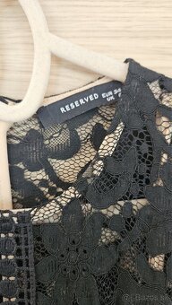 čierne čipkované šaty zn. Reserved veľ. 34 - 3
