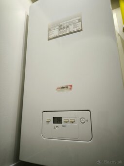 Predám plynový kotol protherm - 3