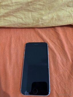 iPhone SE 2020 - 3
