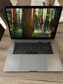 Apple MacBook pro 15 - 3