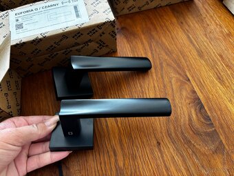 Porta klucky na interierove dvere-9ks spolu 100€ - 3