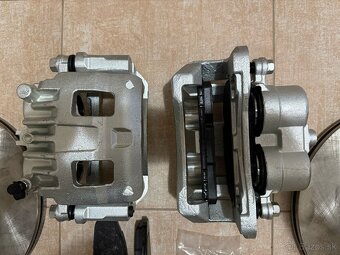 NISSAN PATROL Y60 - STAGE 1 PŘEDNÍ BRZDOVÁ SADA - 3