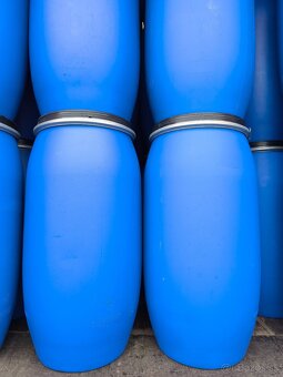 Potravinárske plastové sudy 150l ibc - 3