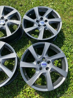 ALU KOLESÁ VOLVO 5X108 R17' V50 - 3