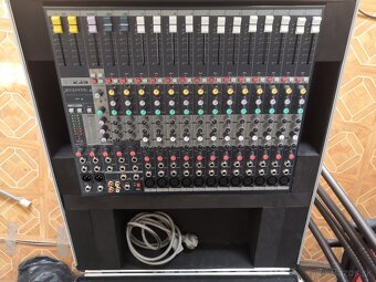 Soundcraft EFX 12 Analógový mixpult - 3