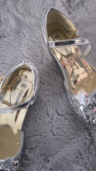 Sandálky pre princeznú c.30 vd 19 cm - 3