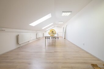 Prenájom – Kancelárske priestory (120m2) s parkovaním – Nitr - 3