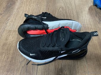 Tenisky Nike Air Max 270, veľkosť 40 - 3